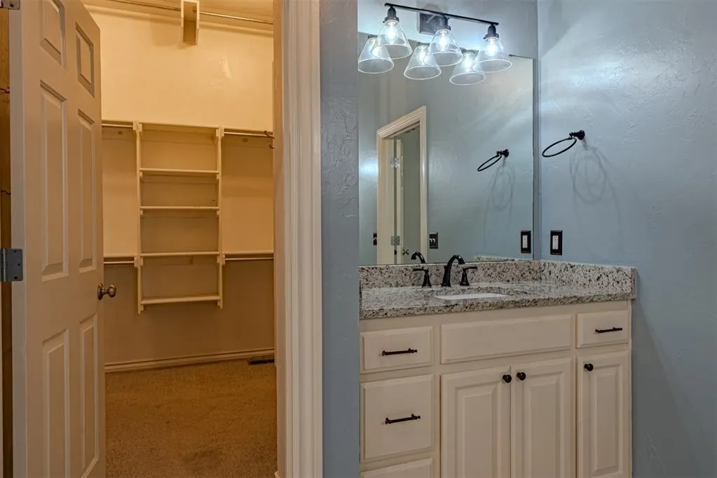 Photo 23 — 10808 NW 117th Place, Yukon, OK 73099