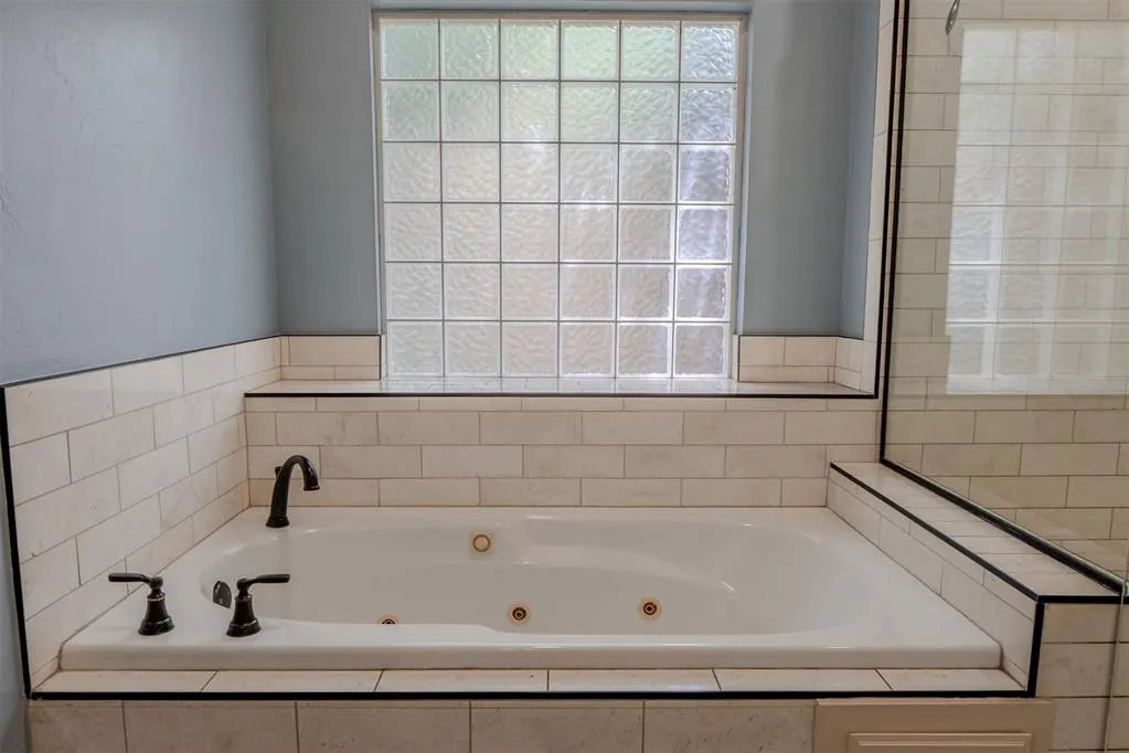 Photo 25 — 10808 NW 117th Place, Yukon, OK 73099