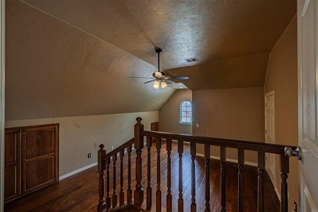 Photo 39 — 10808 NW 117th Place, Yukon, OK 73099
