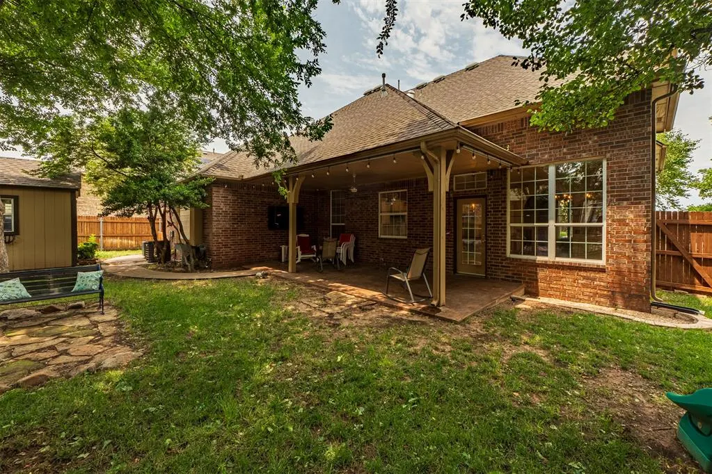 Photo 41 — 10808 NW 117th Place, Yukon, OK 73099