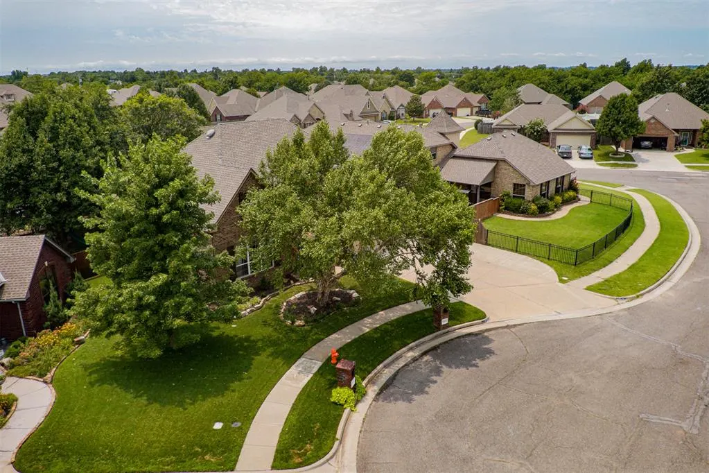 Photo 49 — 10808 NW 117th Place, Yukon, OK 73099