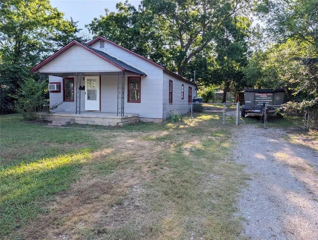 Photo 2 — 719 N Pennsylvania Avenue, Shawnee, OK 74801