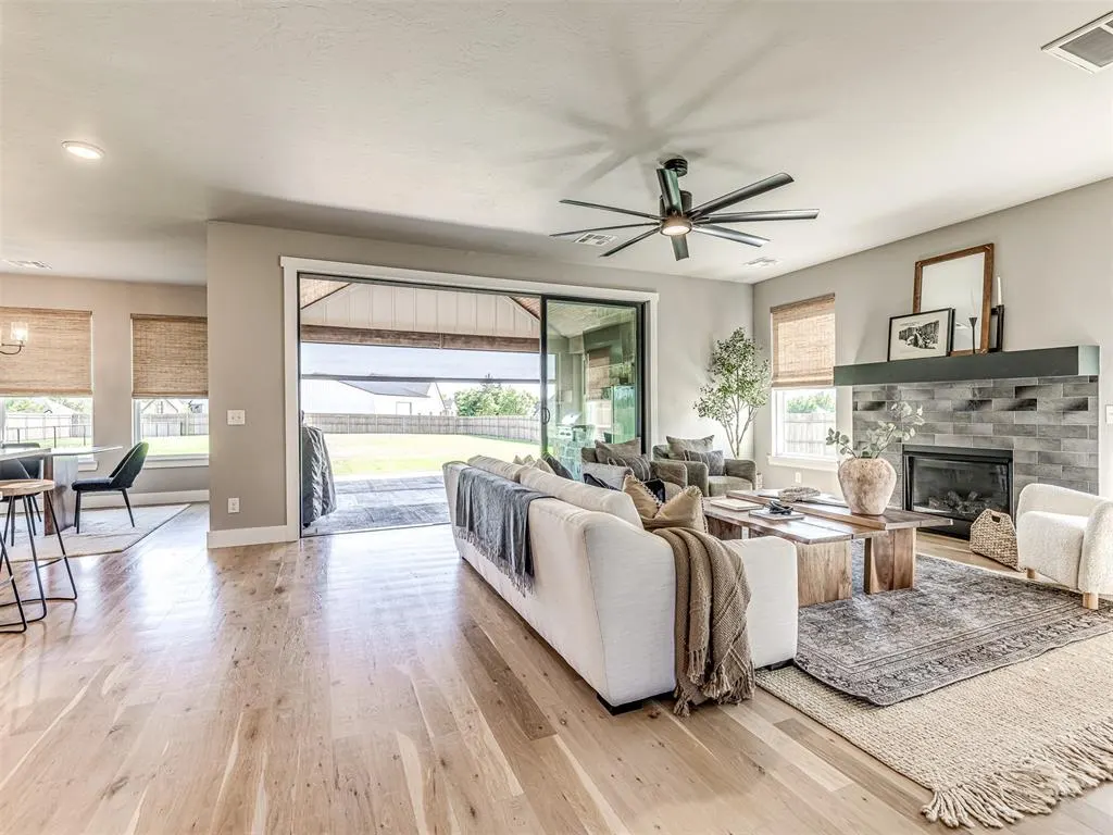 Photo 6 — 280 Old Farm Road, Edmond, OK 73034