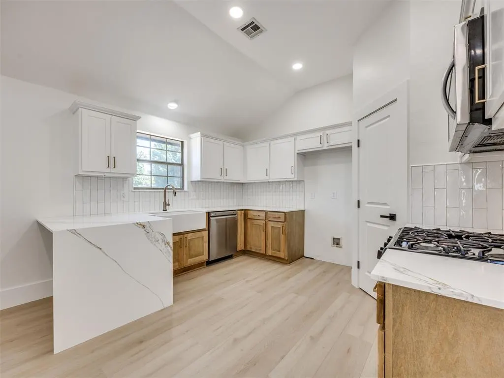 Photo 14 — 18213 Bur Oak Drive, Edmond, OK 73012
