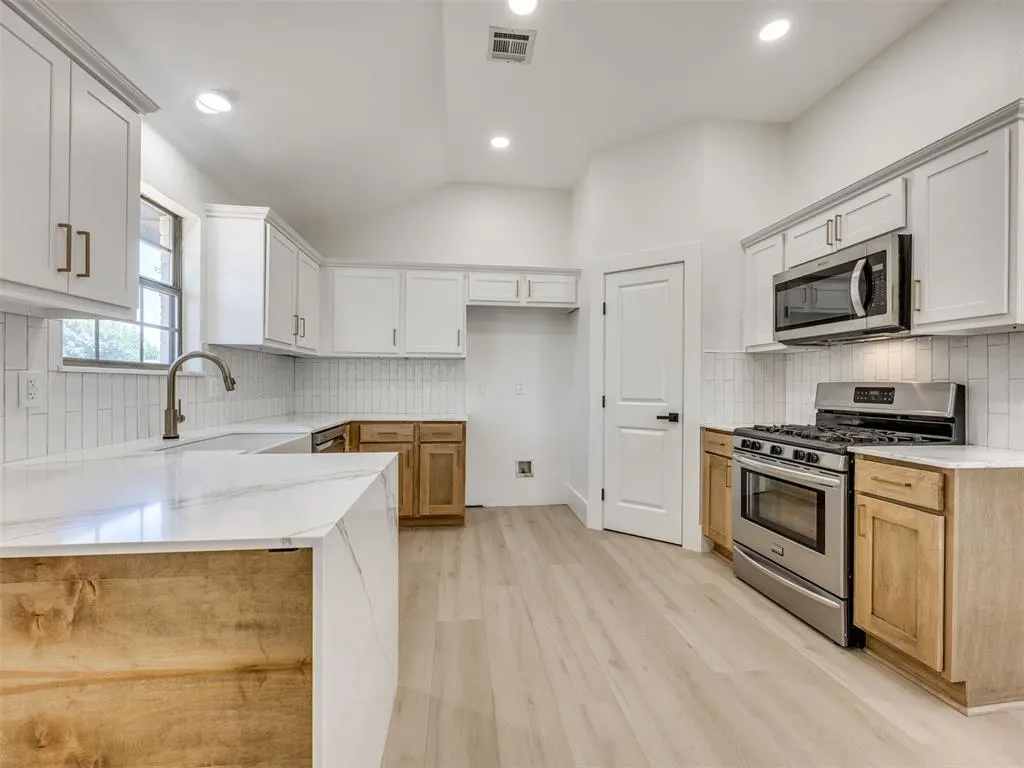 Photo 15 — 18213 Bur Oak Drive, Edmond, OK 73012