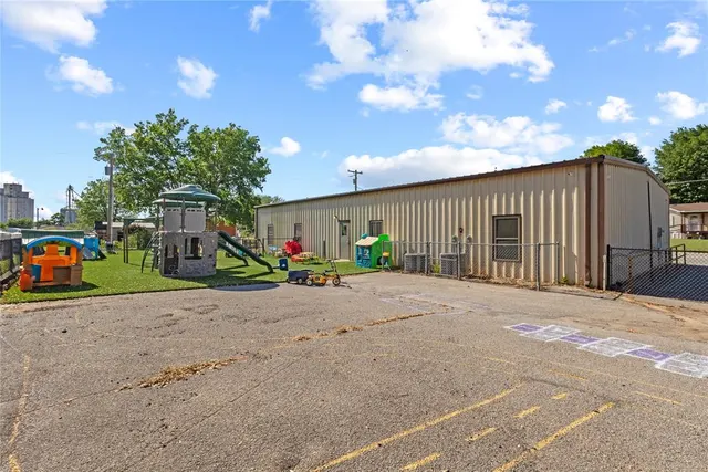 Photo 6 — 428 E 2nd Street, Hydro, OK 73048