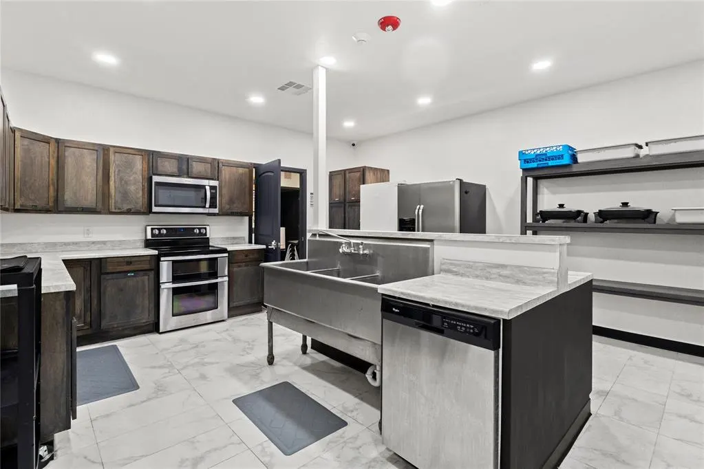 Photo 37 — 428 E 2nd Street, Hydro, OK 73048