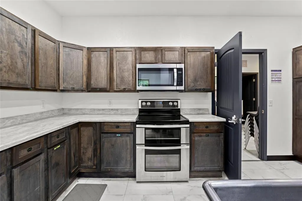 Photo 39 — 428 E 2nd Street, Hydro, OK 73048