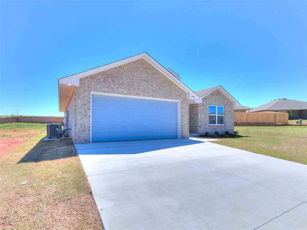 Photo 2 — 2040 Brush Creek Way, Newcastle, OK 73065