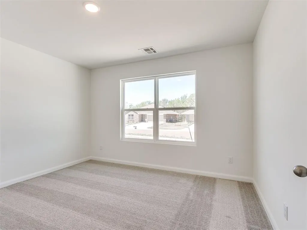 Photo 5 — 2040 Brush Creek Way, Newcastle, OK 73065
