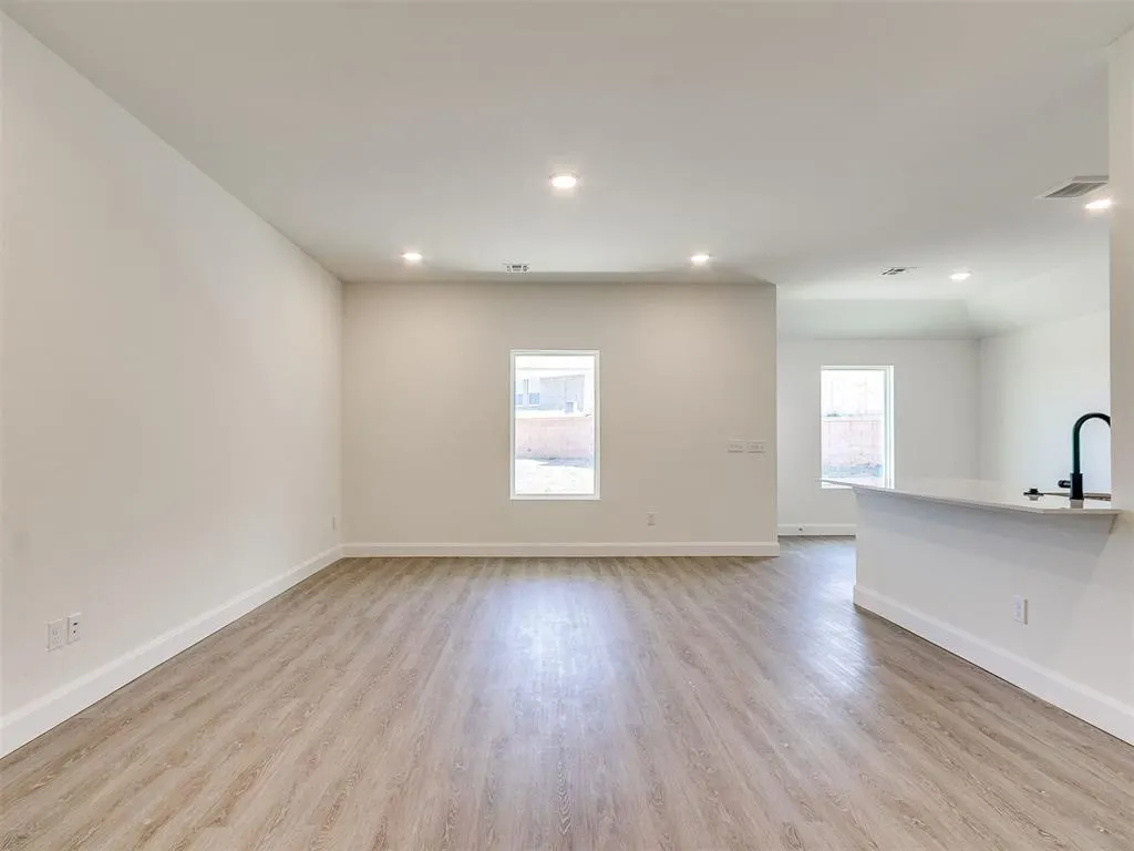 Photo 8 — 2040 Brush Creek Way, Newcastle, OK 73065