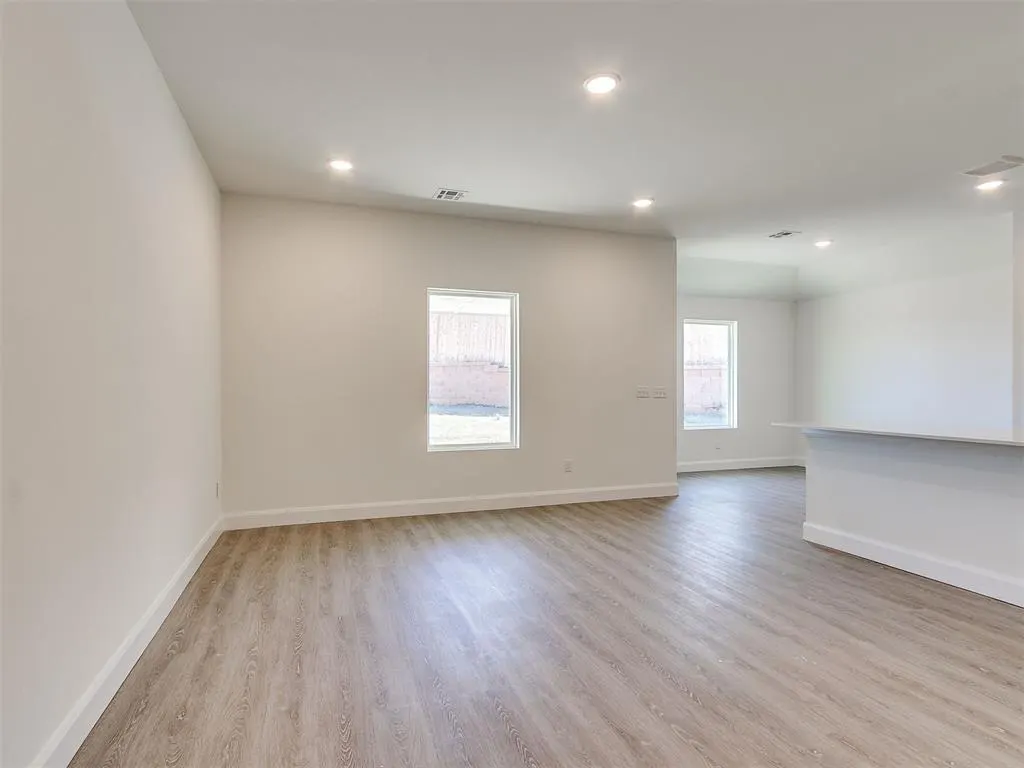 Photo 9 — 2040 Brush Creek Way, Newcastle, OK 73065
