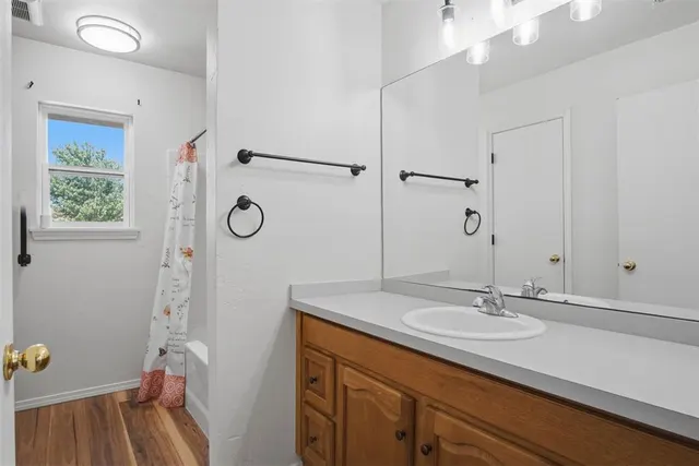 Photo 3 — 8517 N Phillips Avenue, Oklahoma City, OK 73114