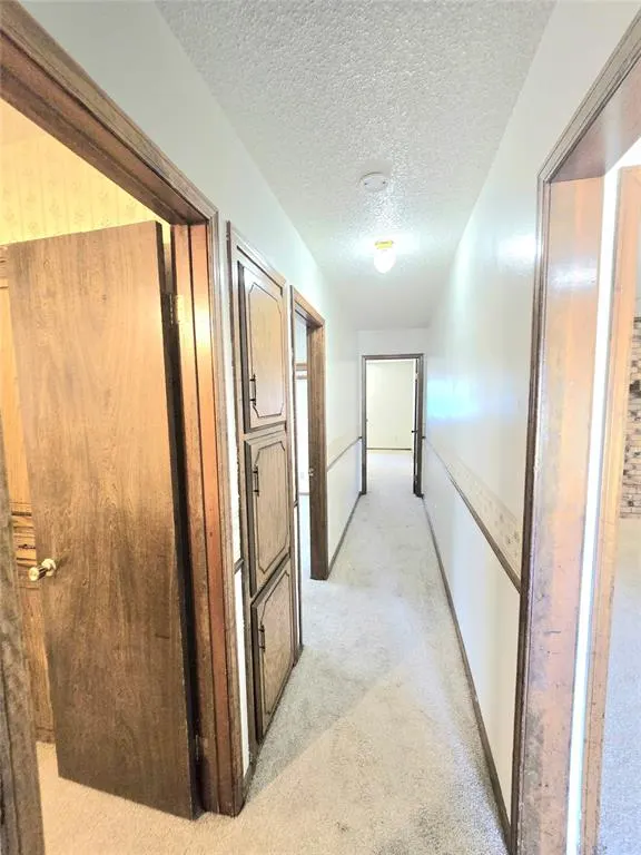 Photo 11 — 808 Cambridge Drive, Altus, OK 73521