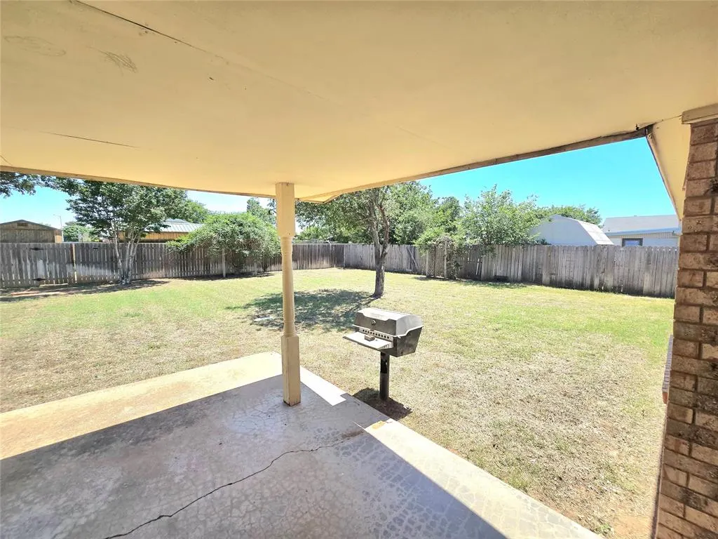 Photo 30 — 808 Cambridge Drive, Altus, OK 73521