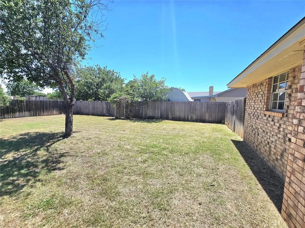 Photo 31 — 808 Cambridge Drive, Altus, OK 73521