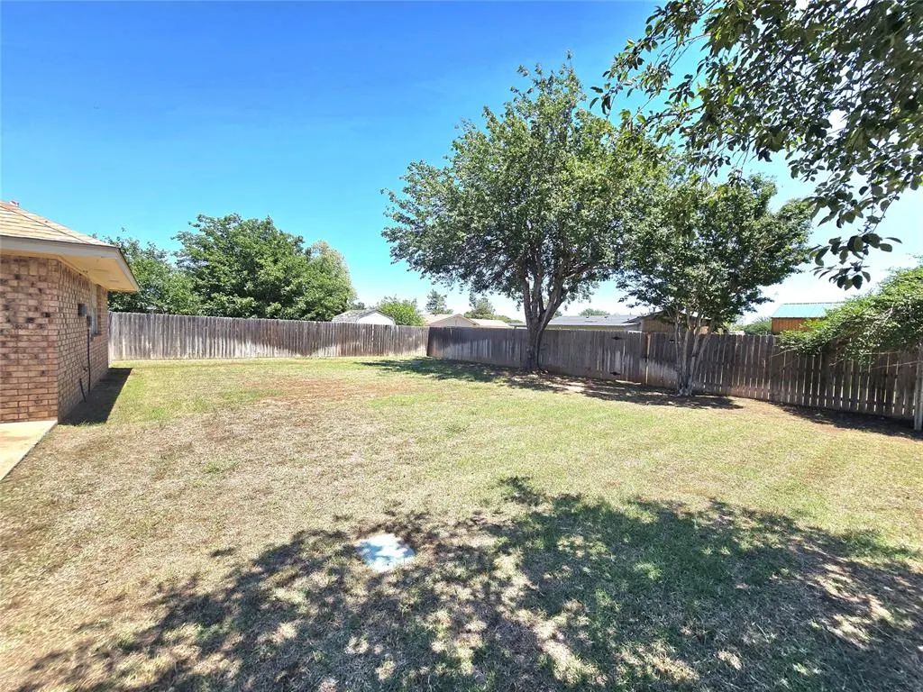 Photo 33 — 808 Cambridge Drive, Altus, OK 73521