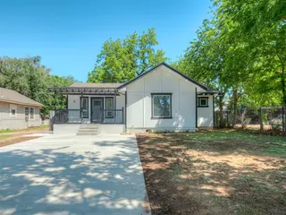 Sold home at 235 SE 40th Street