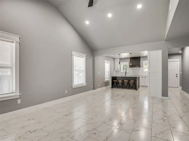 Photo 8 — 235 SE 40th Street, Oklahoma City, OK 73129