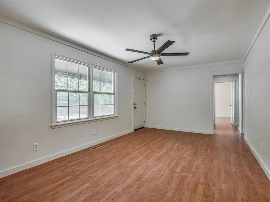 Photo 9 — 1237 N Holly Avenue, Oklahoma City, OK 73127