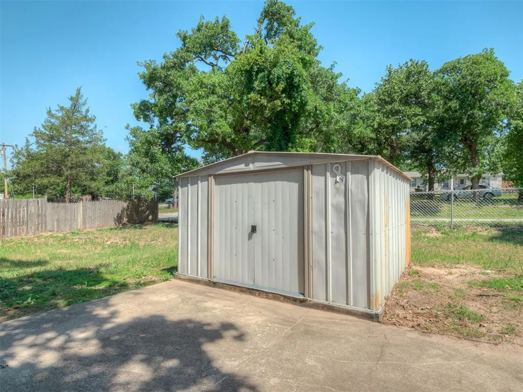 Photo 40 — 1237 N Holly Avenue, Oklahoma City, OK 73127
