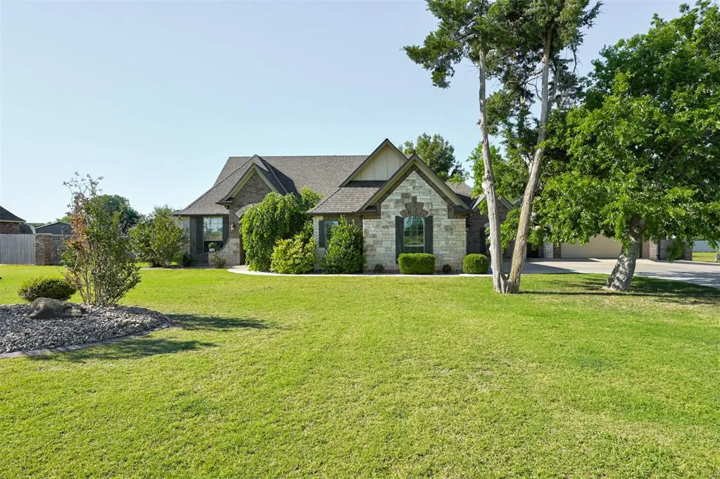 Photo 2 — 6623 NE Watts Road, Elgin, OK 73538