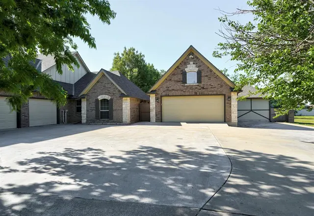 Photo 3 — 6623 NE Watts Road, Elgin, OK 73538