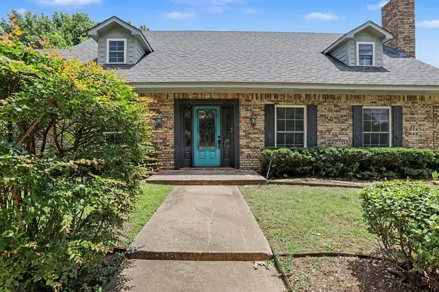 Photo 3 — 2724 Persimmon Creek Drive, Edmond, OK 73013