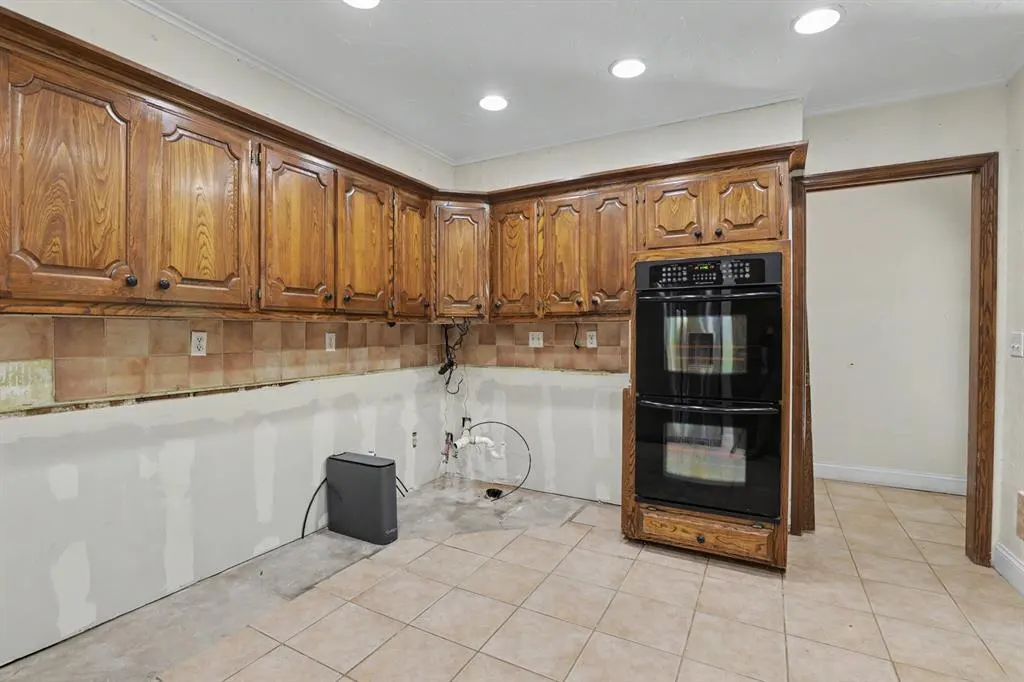 Photo 9 — 2724 Persimmon Creek Drive, Edmond, OK 73013