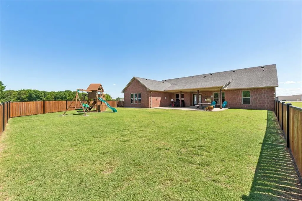 Photo 9 — 101 Fields Row, Pauls Valley, OK 73075