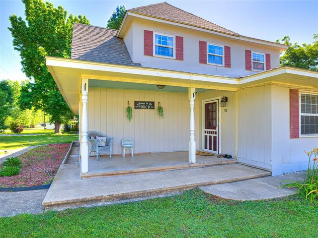 Photo 2 — 518 E Bradley Avenue, Pauls Valley, OK 73075