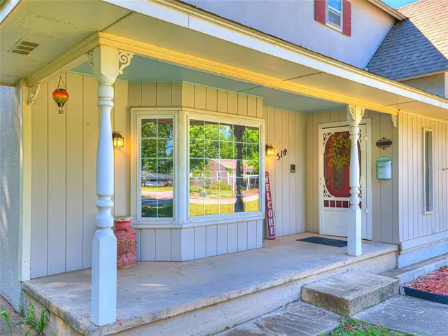 Photo 3 — 518 E Bradley Avenue, Pauls Valley, OK 73075