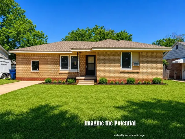 Front exterior — 910 W Choctaw Street, Lindsay, OK 73052