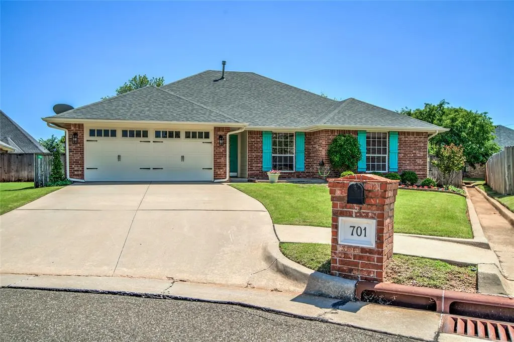 Front exterior — 701 Adam Court, Edmond, OK 73003