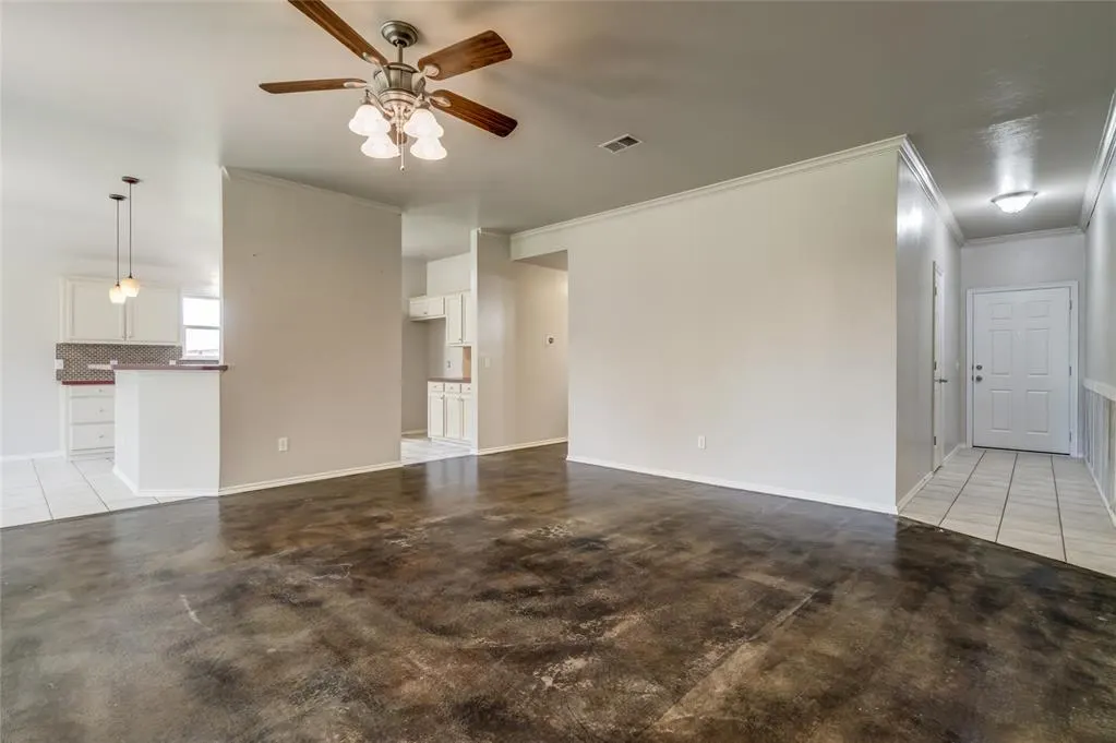 Photo 6 — 701 Adam Court, Edmond, OK 73003