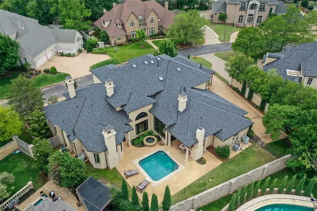 Photo 3 — 5701 Mistletoe Court, Oklahoma City, OK 73142