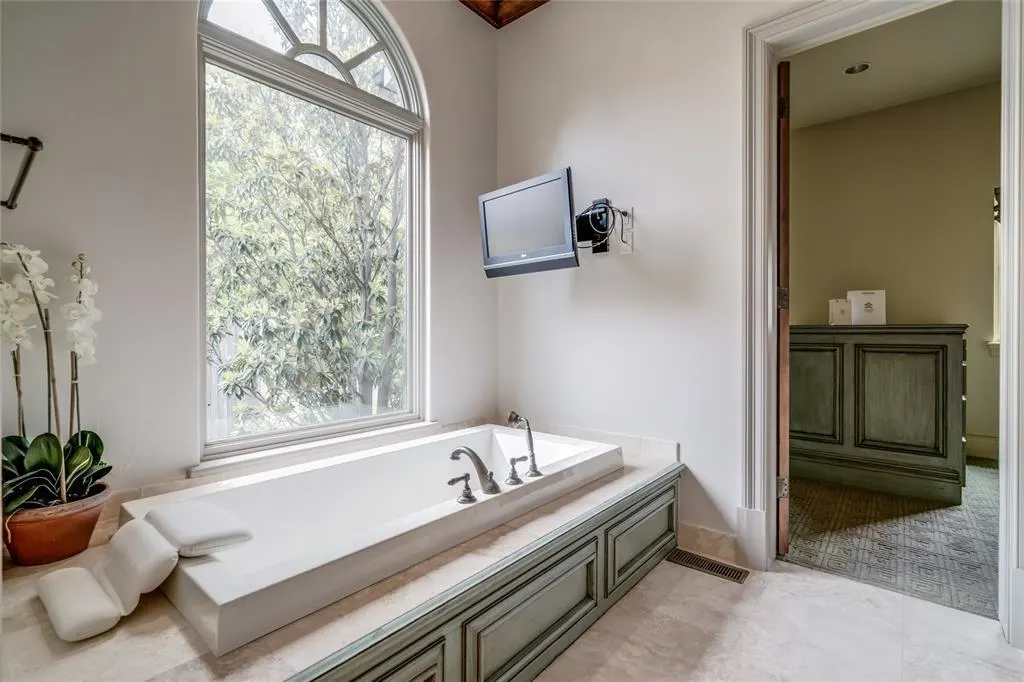Photo 29 — 5701 Mistletoe Court, Oklahoma City, OK 73142