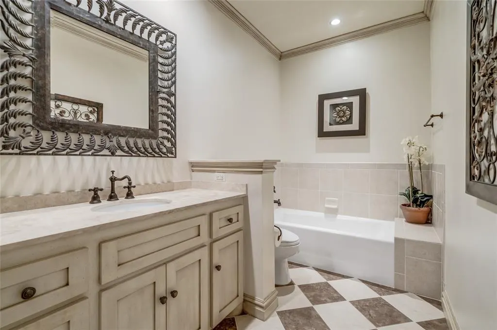 Photo 38 — 5701 Mistletoe Court, Oklahoma City, OK 73142