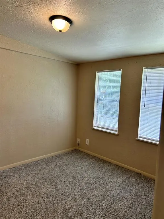 Photo 10 — 15 N Street, Ardmore, OK 73401