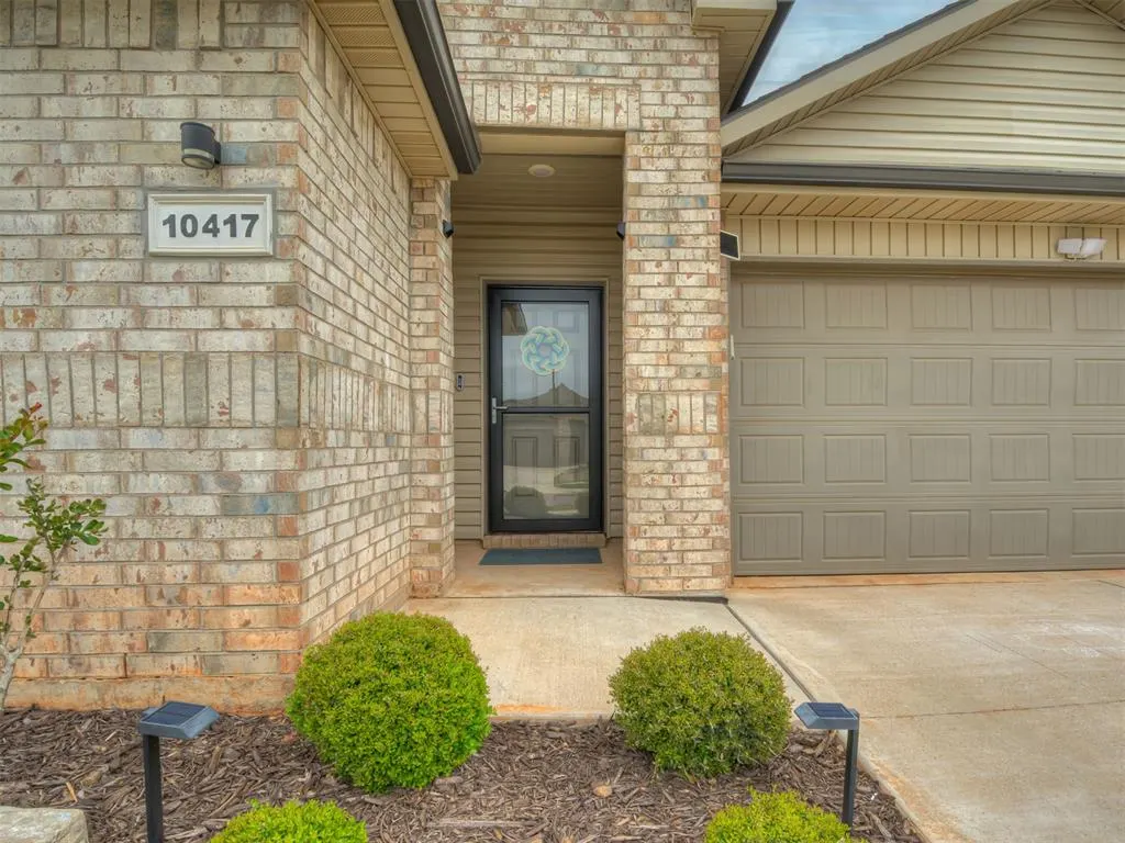 Photo 10 — 10417 SW 41st Place, Mustang, OK 73064