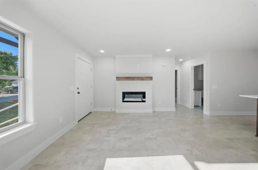 Photo 3 — 1031 Harris Avenue, Oklahoma City, OK 73107