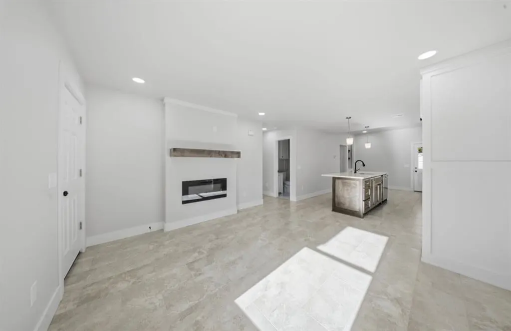 Photo 4 — 1031 Harris Avenue, Oklahoma City, OK 73107