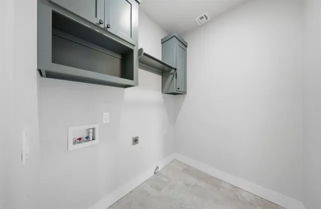 Photo 8 — 1031 Harris Avenue, Oklahoma City, OK 73107