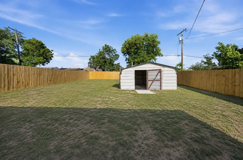 Photo 18 — 1031 Harris Avenue, Oklahoma City, OK 73107