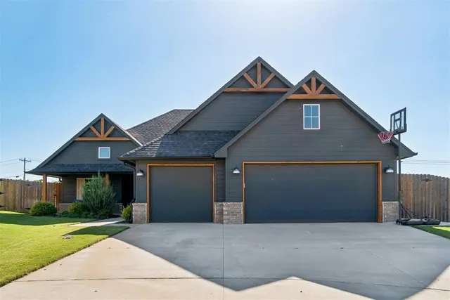 Front exterior — 3009 Cedar Spring Court, Arcadia, OK 73007