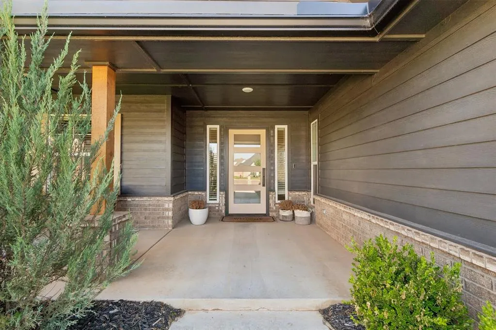 Photo 2 — 3009 Cedar Spring Court, Arcadia, OK 73007