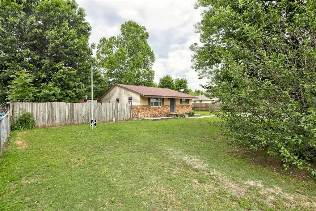 Photo 4 — 1013 N Carr Drive, Newcastle, OK 73065