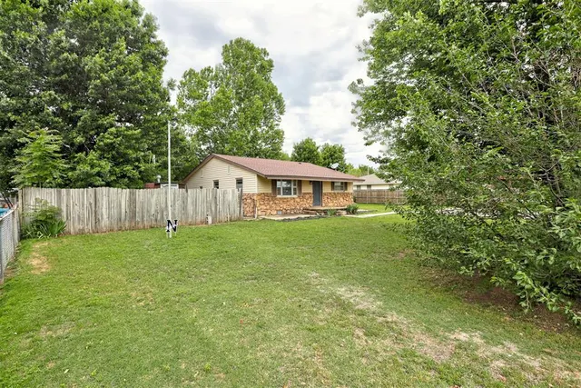 Photo 4 — 1013 N Carr Drive, Newcastle, OK 73065