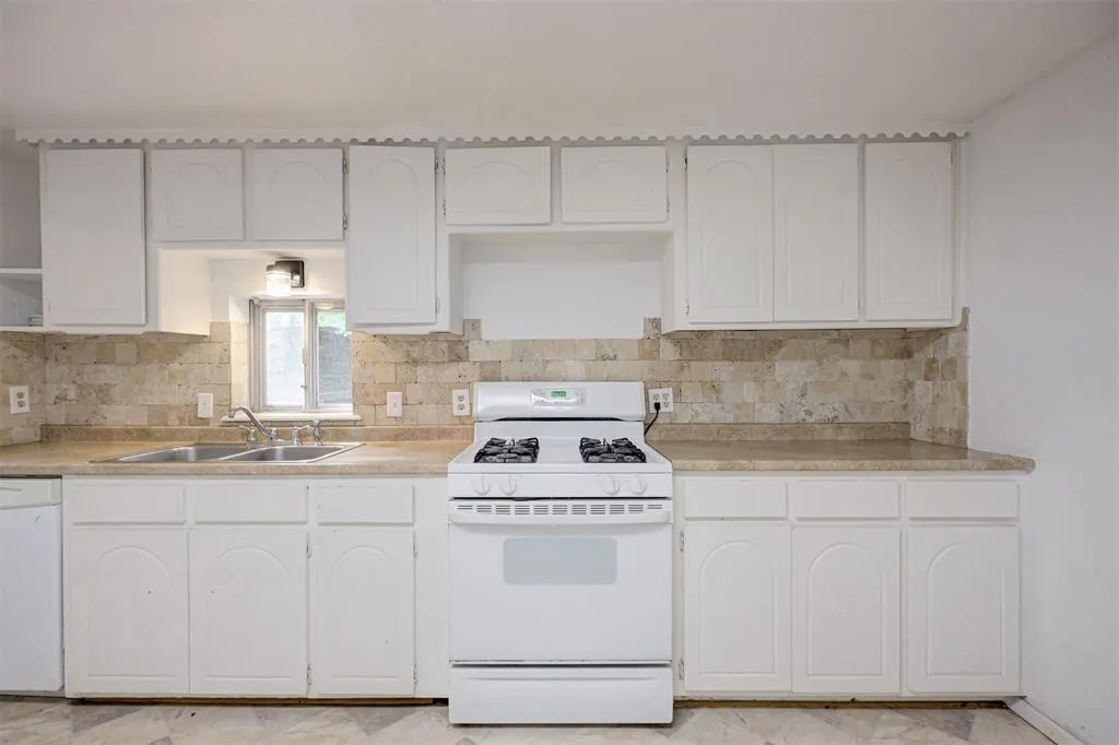 Photo 13 — 1013 N Carr Drive, Newcastle, OK 73065