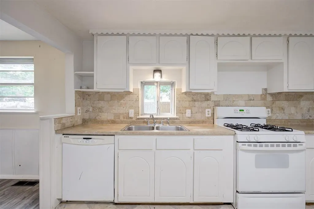 Photo 14 — 1013 N Carr Drive, Newcastle, OK 73065
